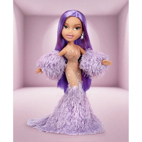 Bratz x Kylie Jenner 24-Inch Fashion Doll with Gown, 2 Feet Tall, - Picture 6 of 7